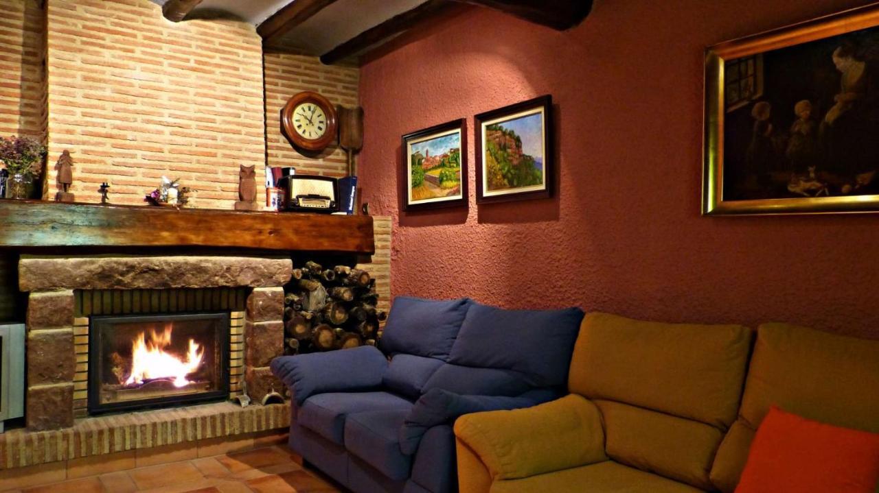 Cal Crispi Casa de hóspedes Prades Exterior foto